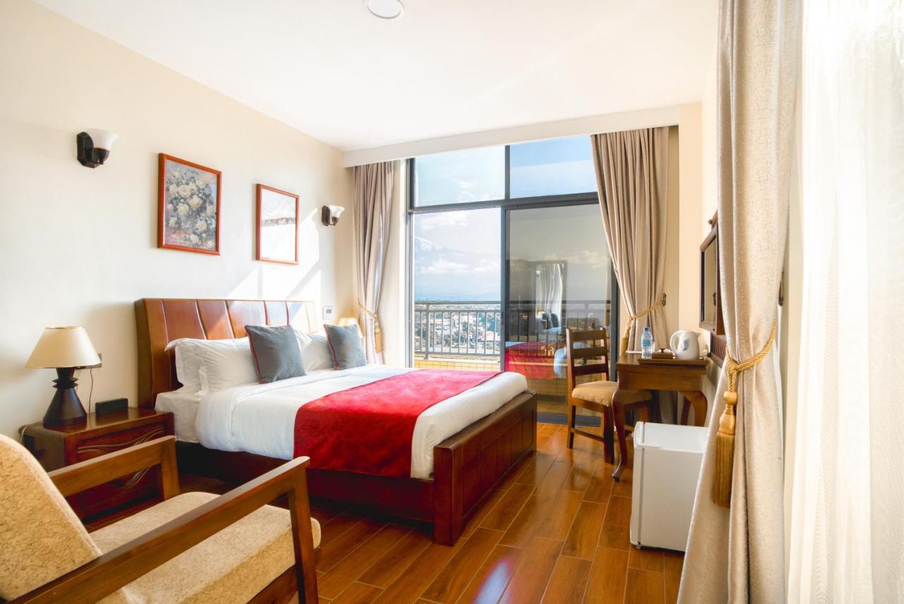 Kibo Palace Hotel Moshi Dış mekan fotoğraf