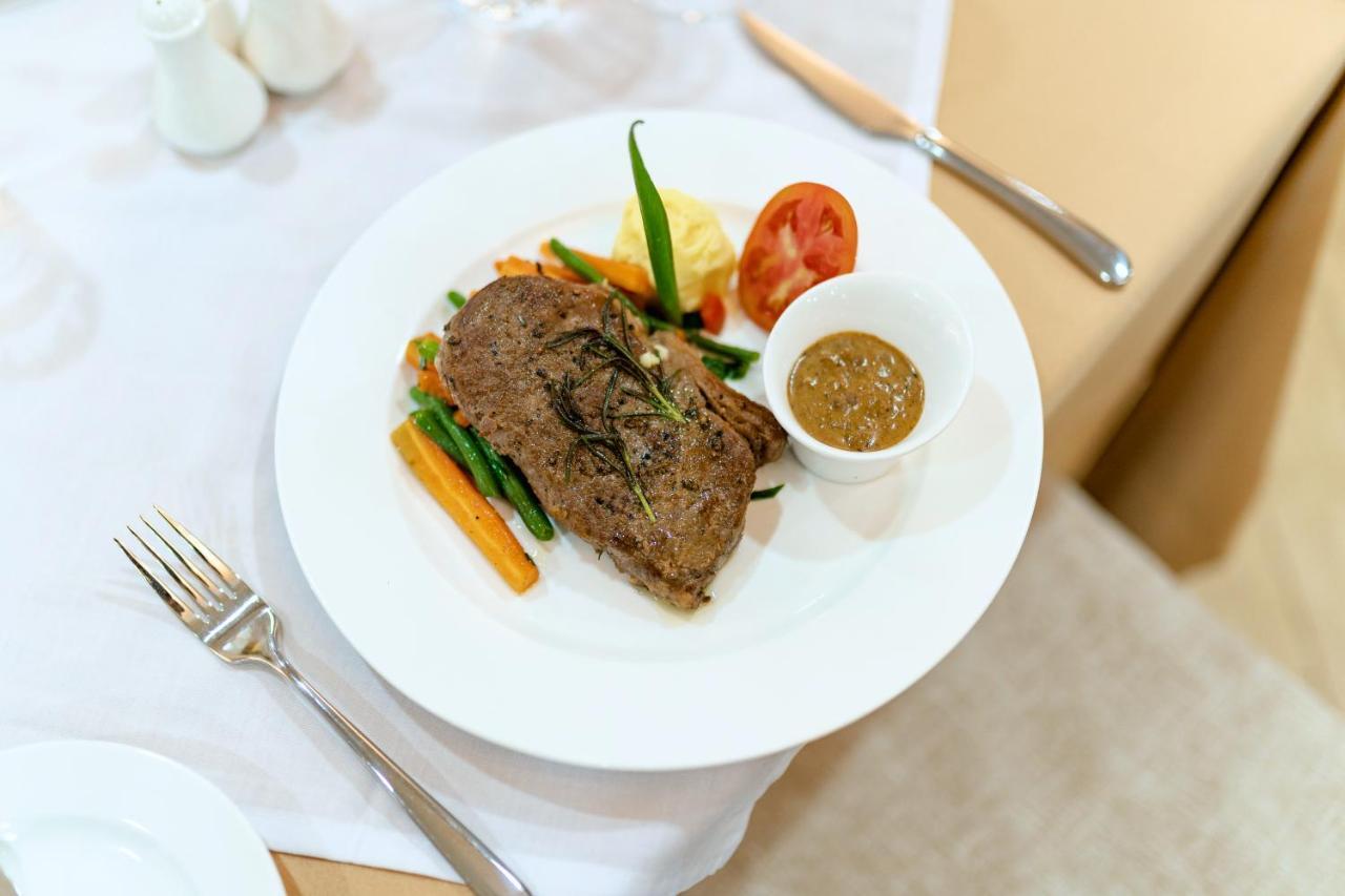 Kibo Palace Hotel Moshi Dış mekan fotoğraf